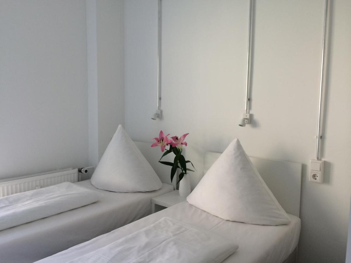 Apartment&Rooms Near Brandenburg Gate Berlim Exterior foto