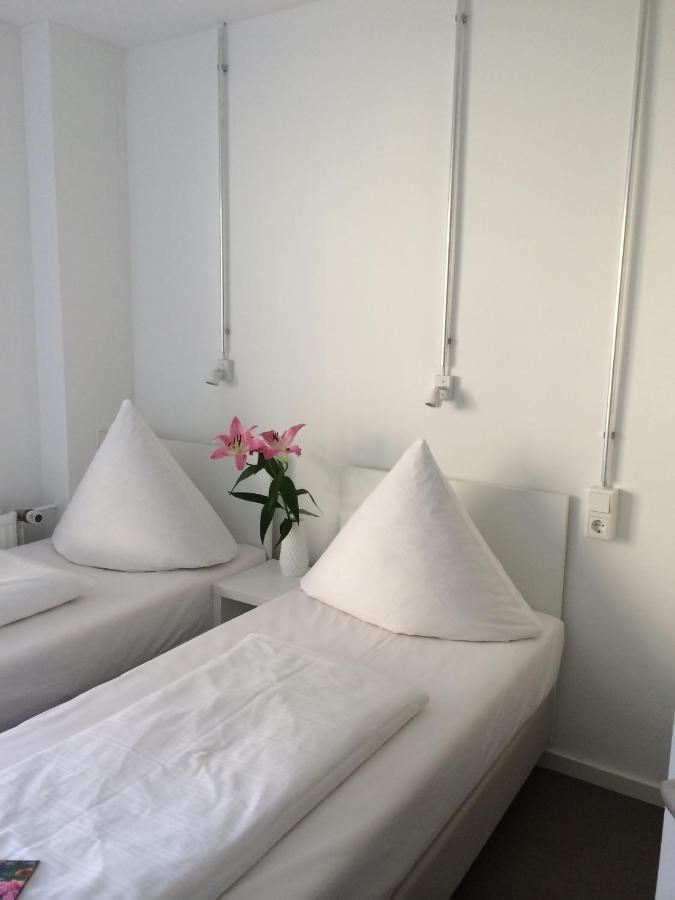 Apartment&Rooms Near Brandenburg Gate Berlim Exterior foto